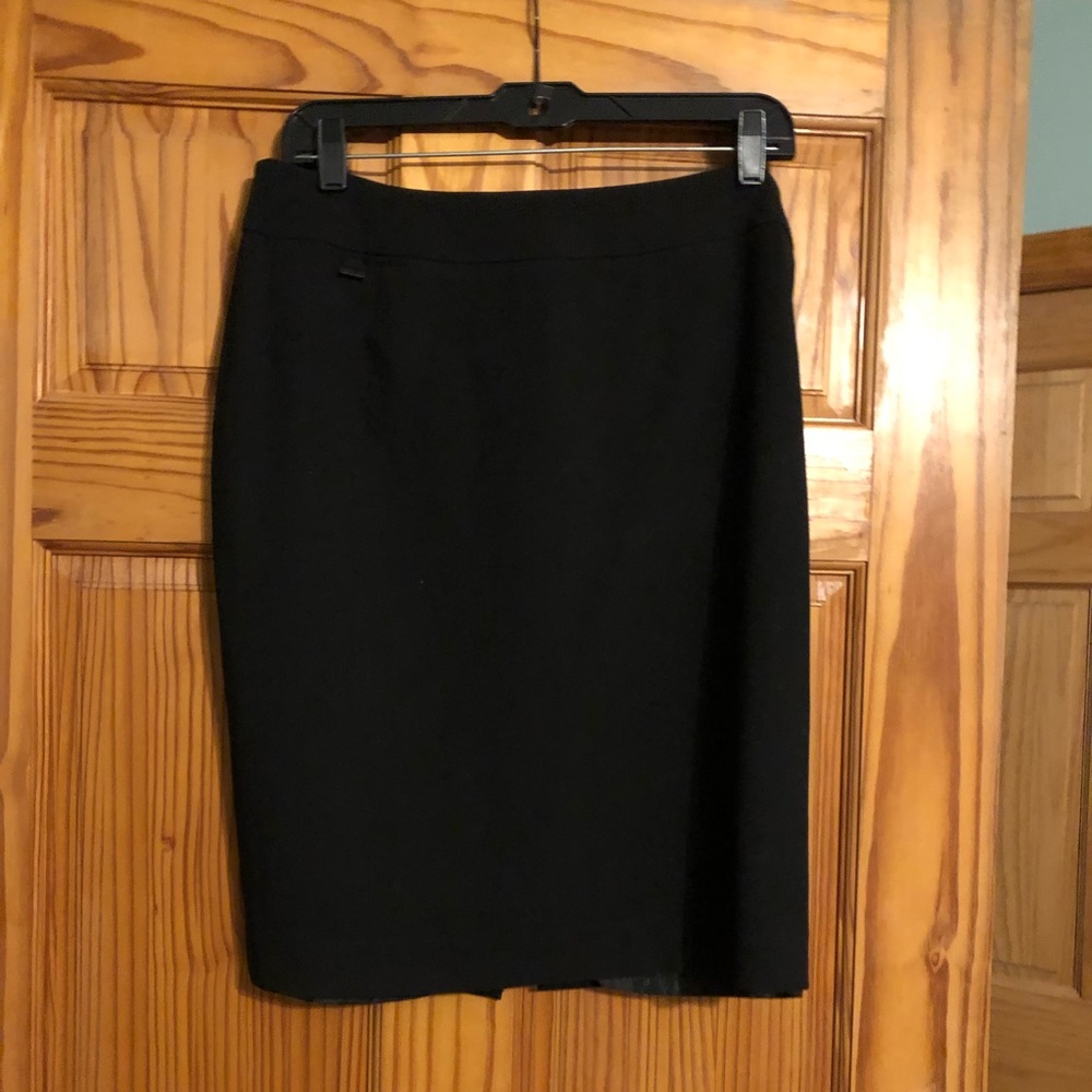 Calvin Klein size 8 black pencil skirt